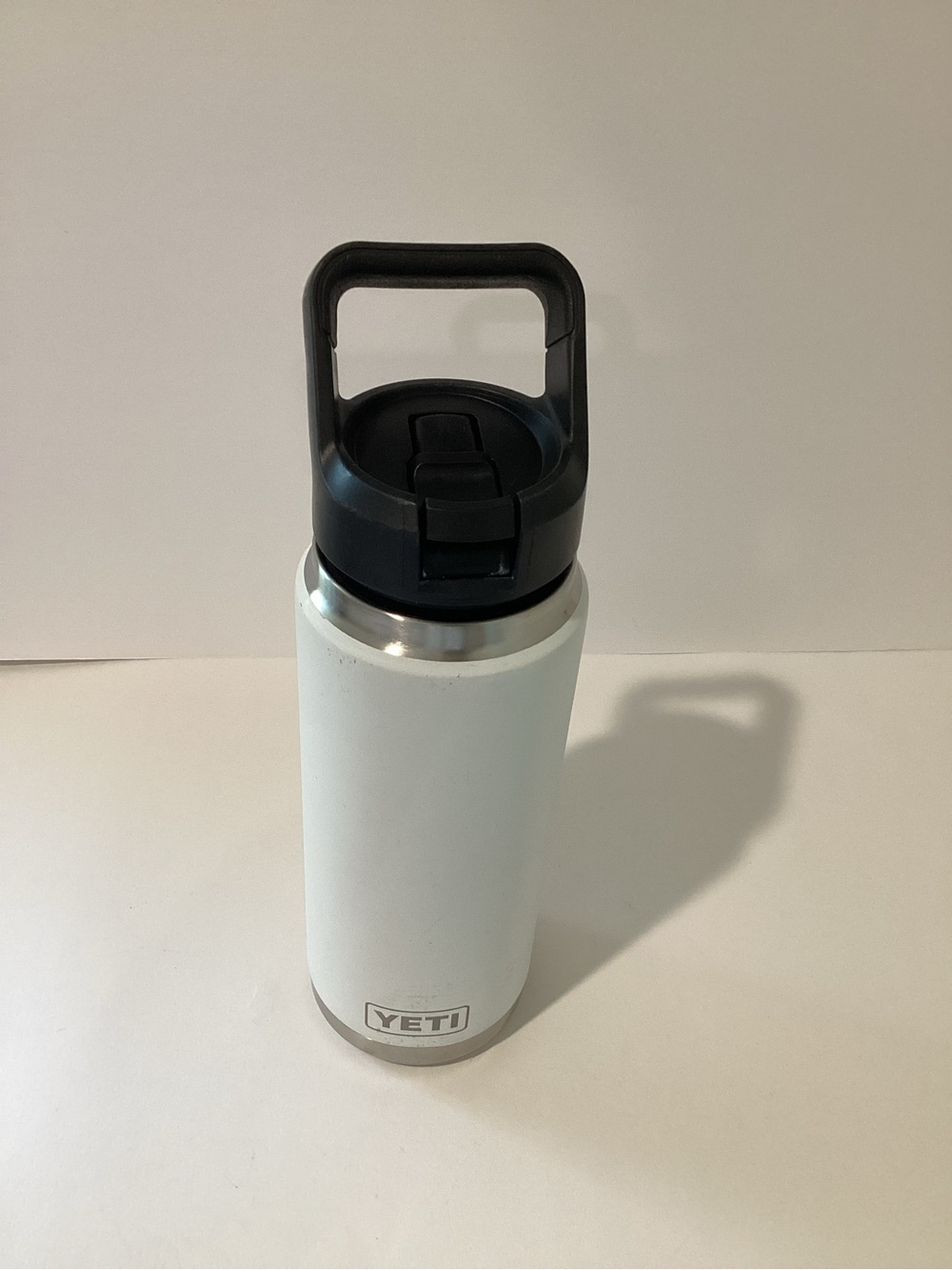 Yeti White Stainless Steel Water Bottle with Black Handle Lid